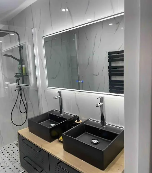 Apartment Superbe Appartement Carre Delfino Port De Nice France