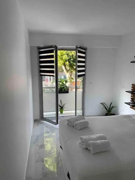 Superbe Appartement Carre Delfino Port De Nice Apartment